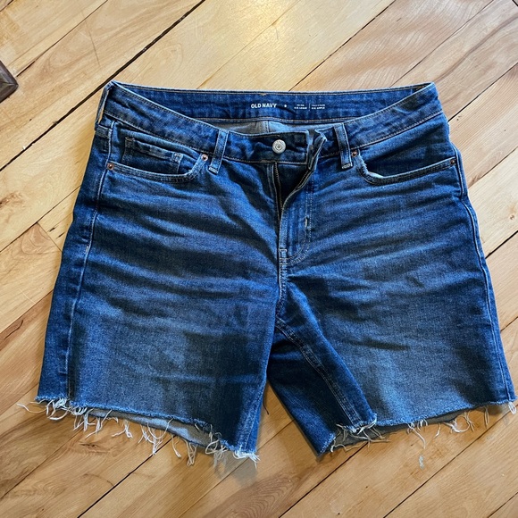 Mid-Rise OG Loose Jean Cut-Off Shorts for Women -- 7-inch inseam. - Picture 1 of 5